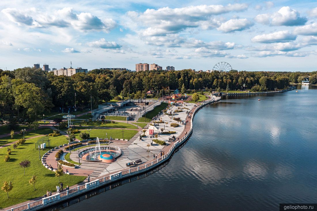Набережная Верхнего пруда в Калининграде фото