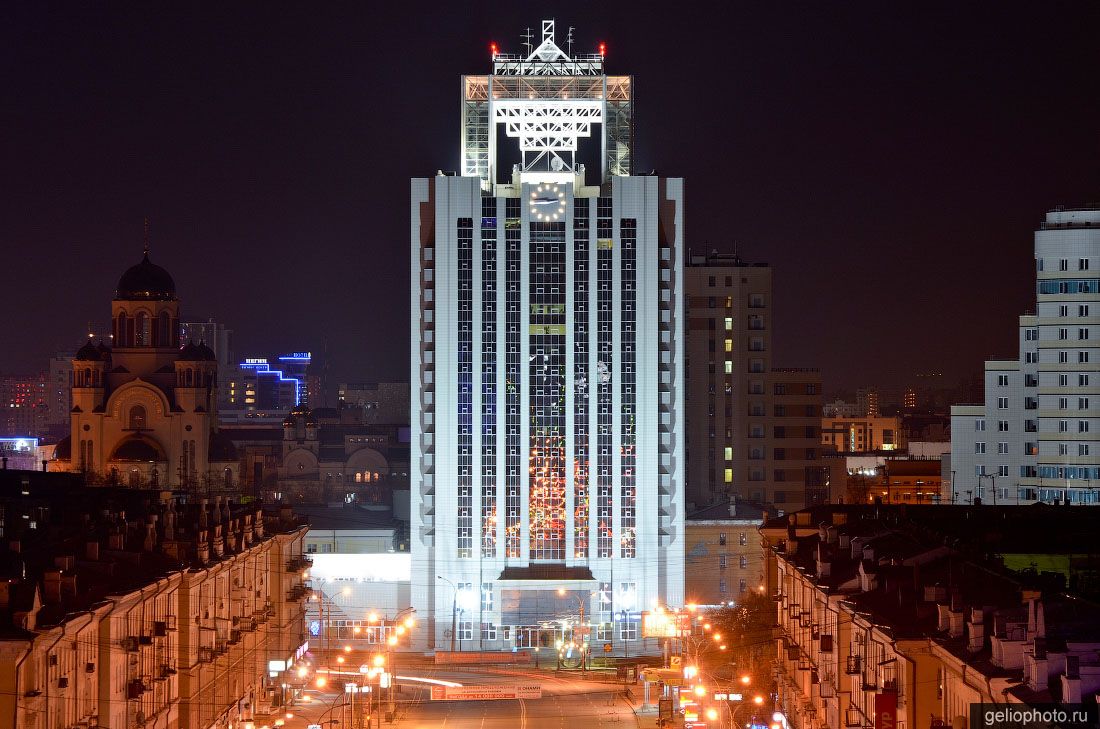 Здание Газпром трансгаз в Екатеринбурге фото