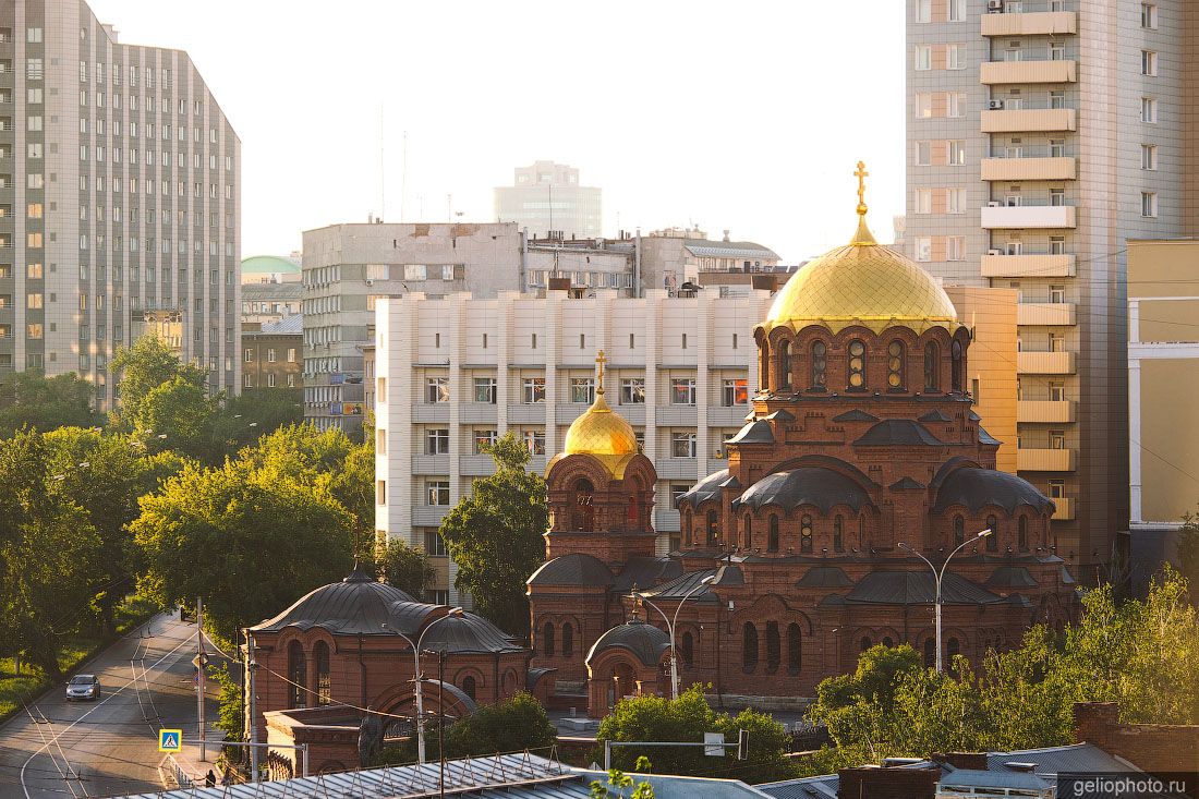 Церковь Александра Невского в Новосибирске фото