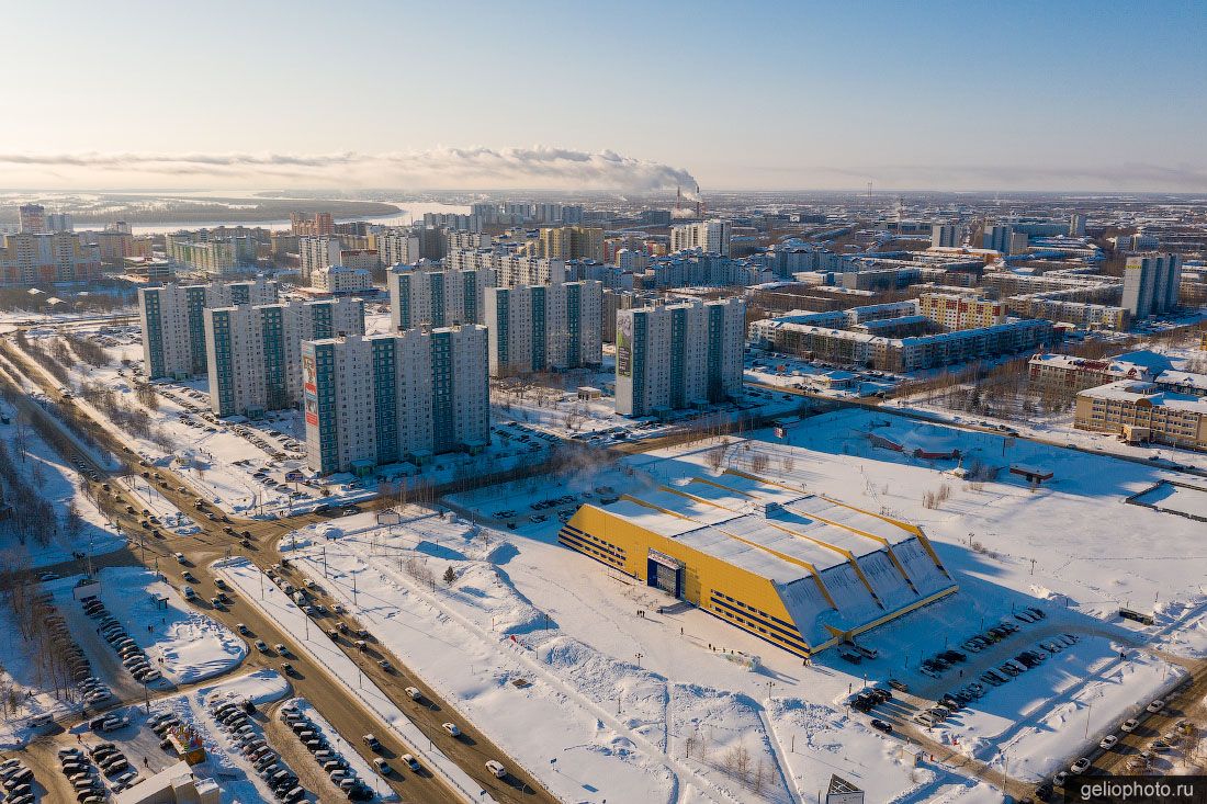 Спортивный комплекс Олимпия в Нижневартовске с высоты фото