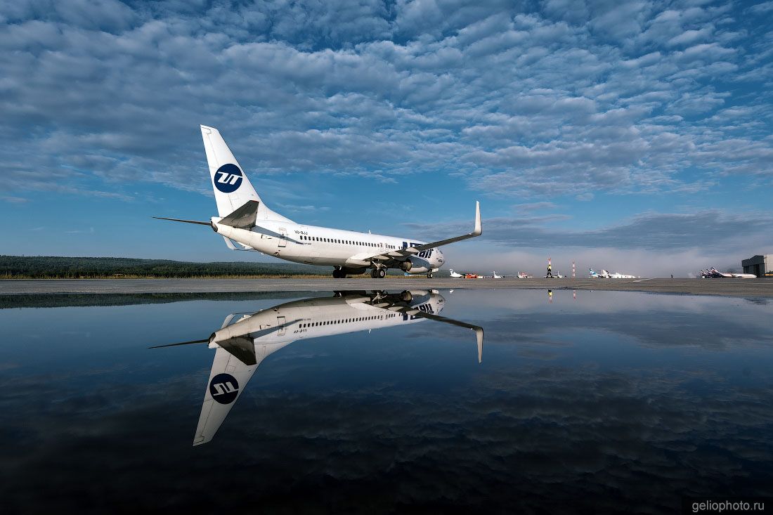 Boeing 737-800 Utair в аэропорту Красноярска фото