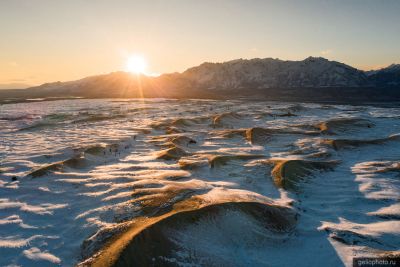 Чарская пустыня на закате фото