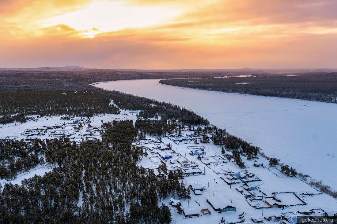 Село Юкта в Эвенкии с высоты фото