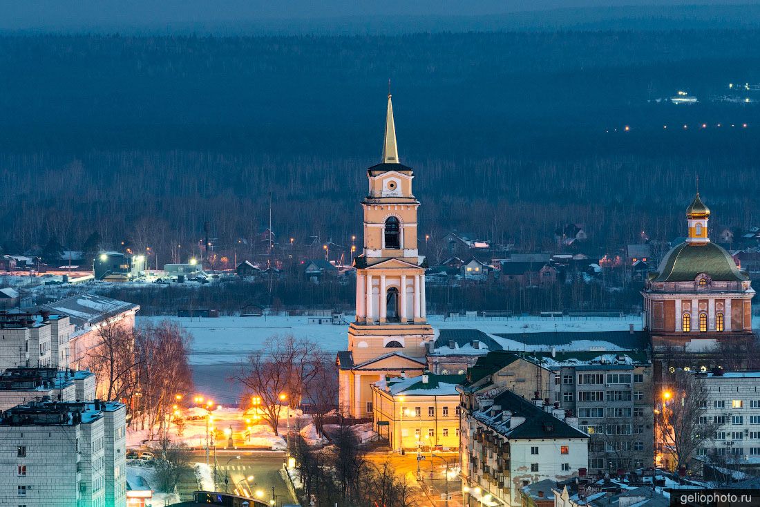 Художественная государственная галерея в Перми зимой фото