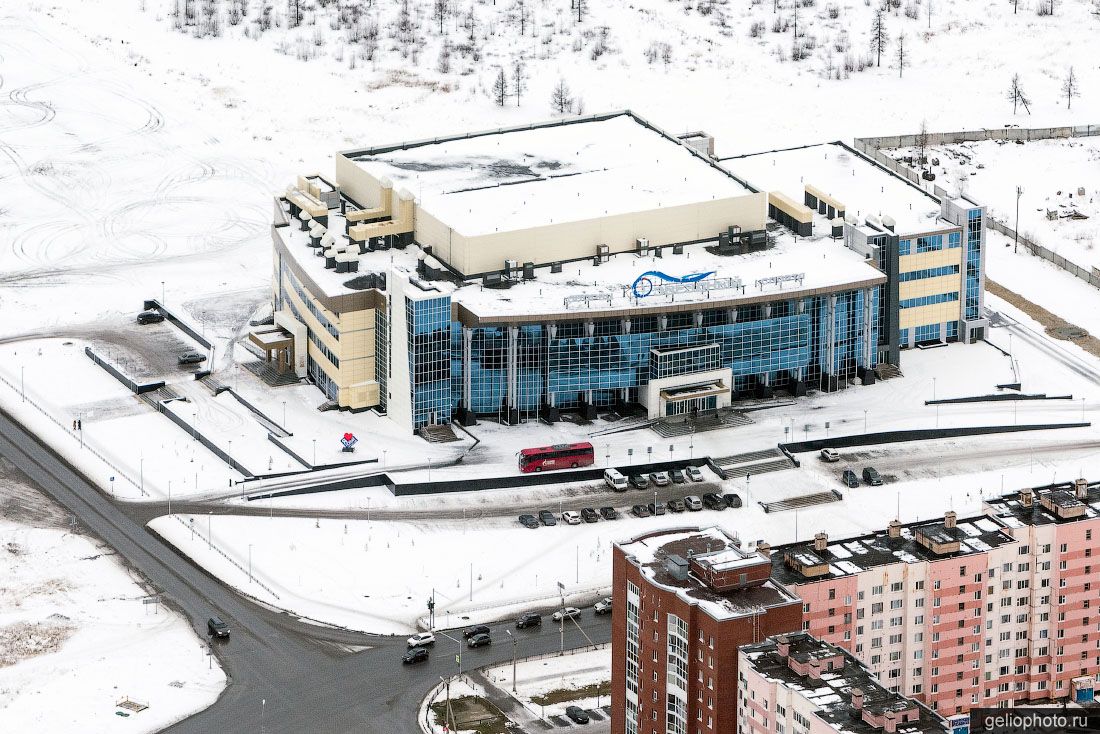 Дворец спорта Звёздный в Новом Уренгое фото