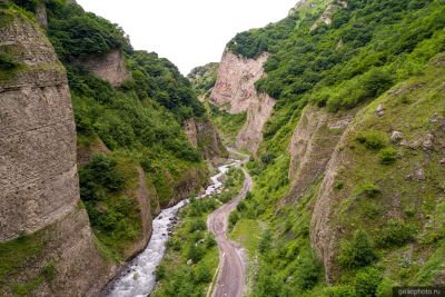 Кармадонское ущелье в Северной Осетии фото
