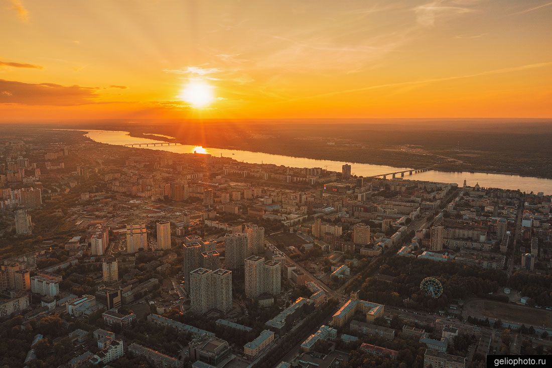 Пермь с высоты на закате фото