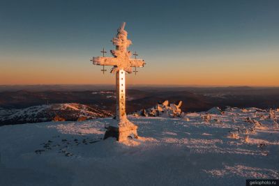 Поклонный крест в Шерегеше фото
