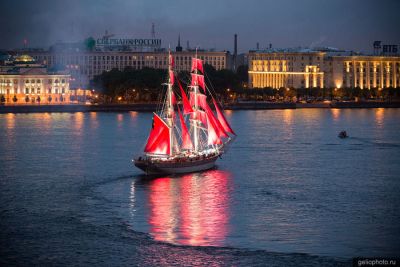 Алые Паруса в Санкт-Петербурге фото