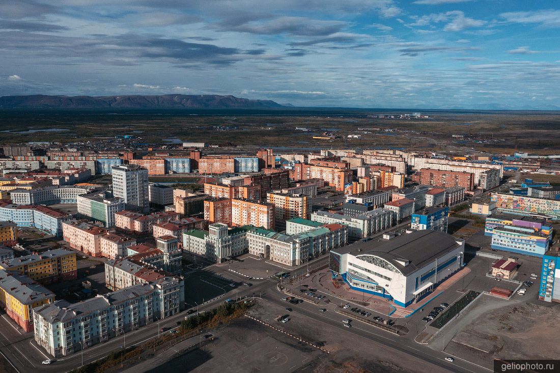 Спортхолл Айка в Норильске с высоты фото