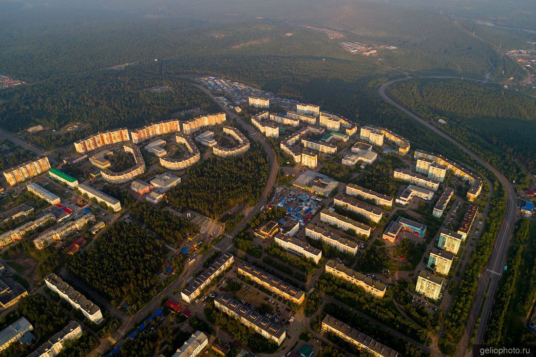 Улица Карла Маркса в Нерюнгри с высоты фото
