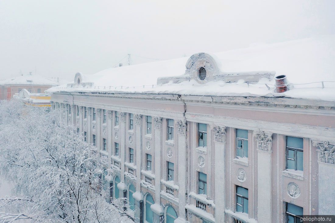 Заброшенная гостиница Север в Воркуте фото