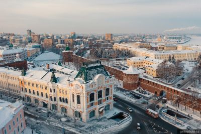 Дворец труда с высоты в Нижнем Новгороде фото