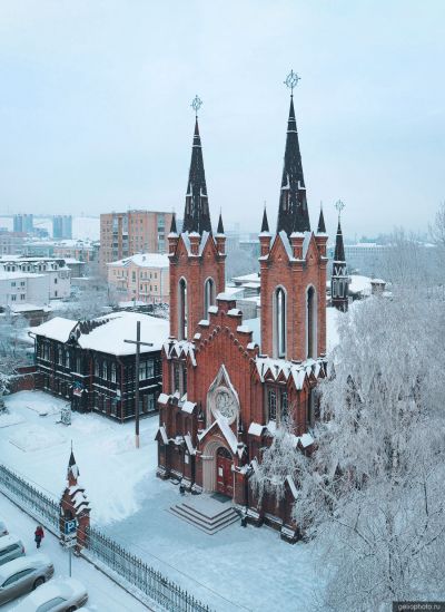 Церковь Преображения Господня в Красноярске зимой фото
