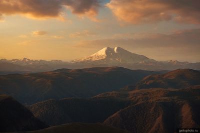 Гора Эльбрус летом фото