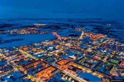 Вид сверху на Нарьян-Мар ночью фото
