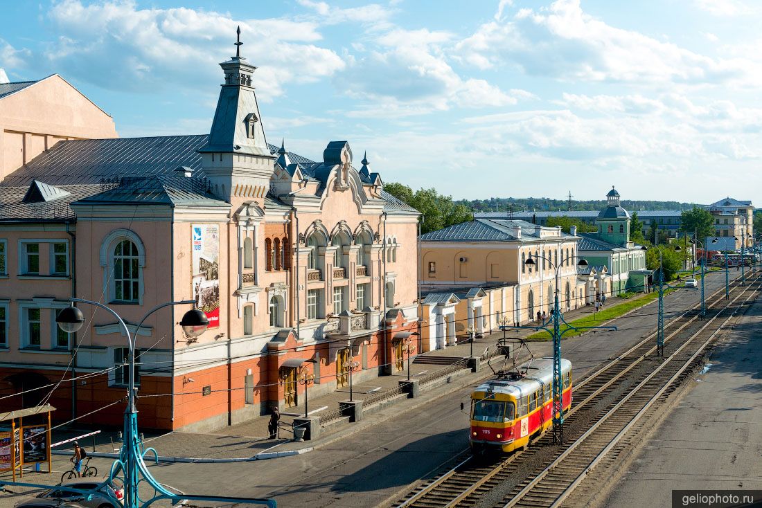 Филармония Алтайского края в Барнауле фото