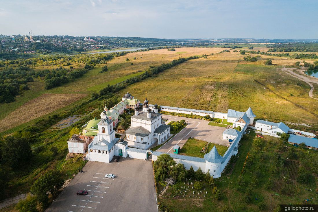 Свято-Троицкий Белопесоцкий монастырь в Ступино фото
