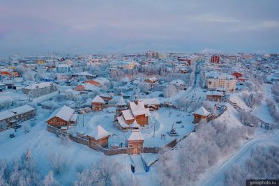 Обдорский острог в Салехарде с высоты фото