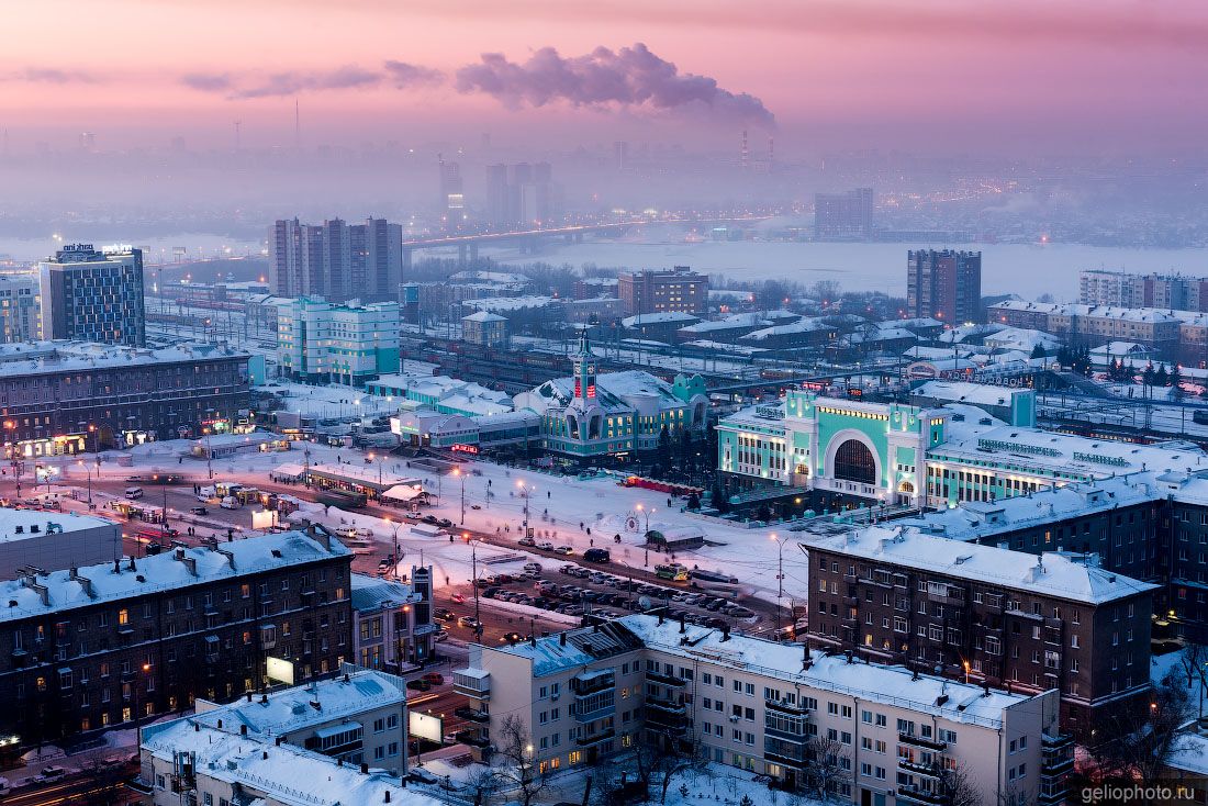 Площадь Гарина-Михайловского в Новосибирске фото
