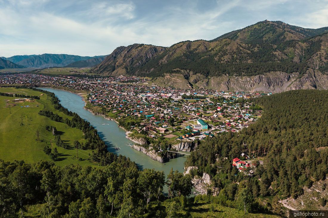 Село Чемал с высоты летом фото