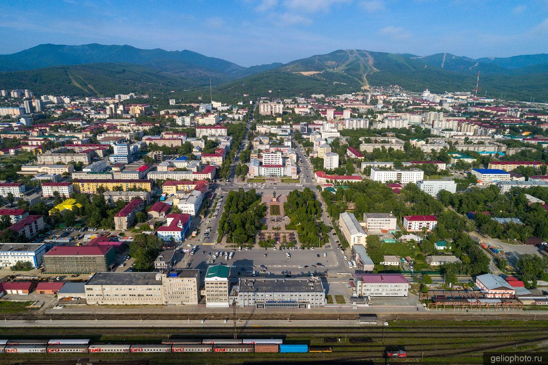 Площадь Ленина в Южно-Сахалинске с высоты фото