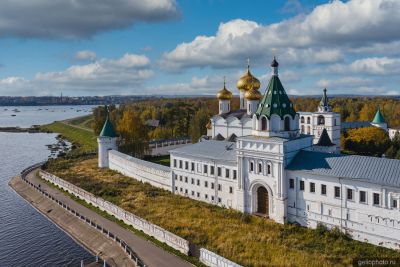 Костромской Свято-Троицкий Ипатьевский мужской монастырь фото