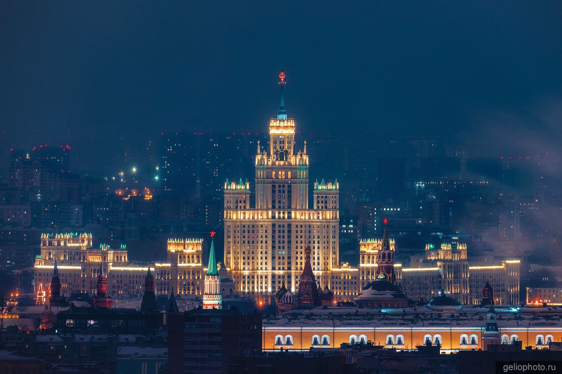 Жилой дом на Котельнической набережной в Москве фото