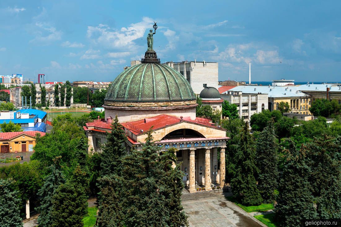 Волгоградский планетарий с высоты фото