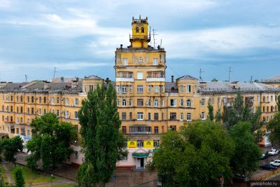 Жилой дом в Тракторозаводском районе Волгограда фото