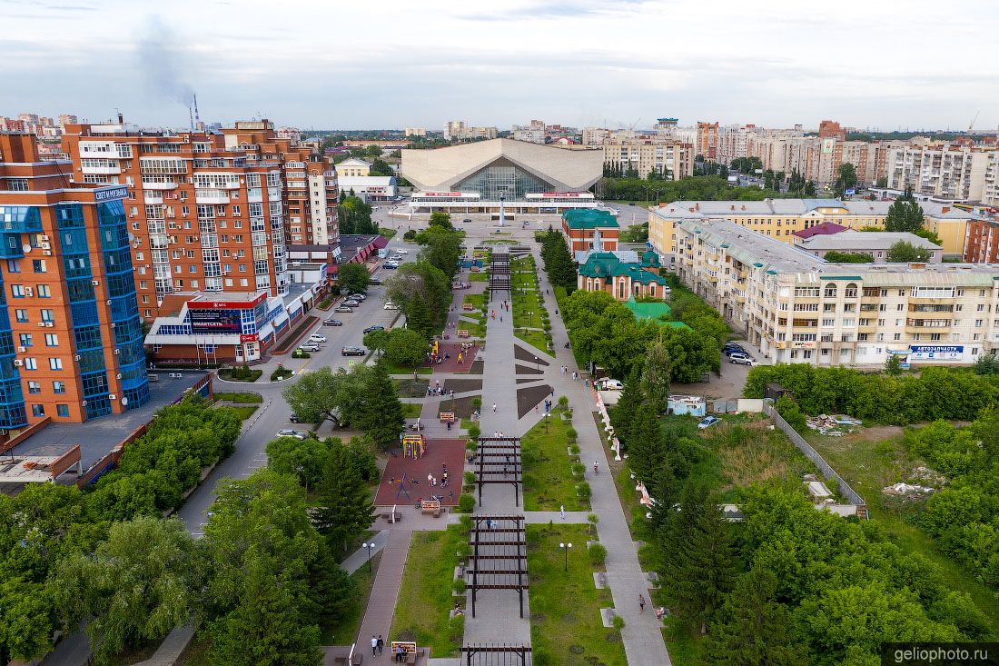 Аллея Литераторов в Омске с высоты фото