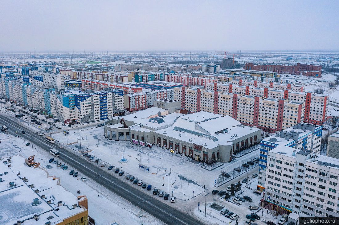 Культурно-спортивный центр Газодобытчик в Новом Уренгое фото