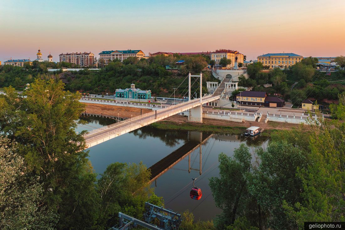 Мост Европа-Азия в Оренбурге фото