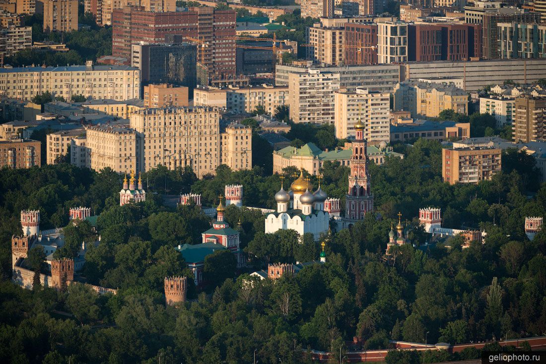 Новодевичий Монастырь в Москве фото