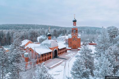 Храм Всех Святых в Братске фото