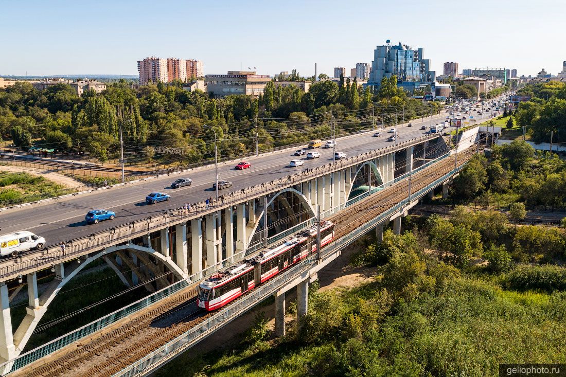 Астраханский мост в Волгограде фото