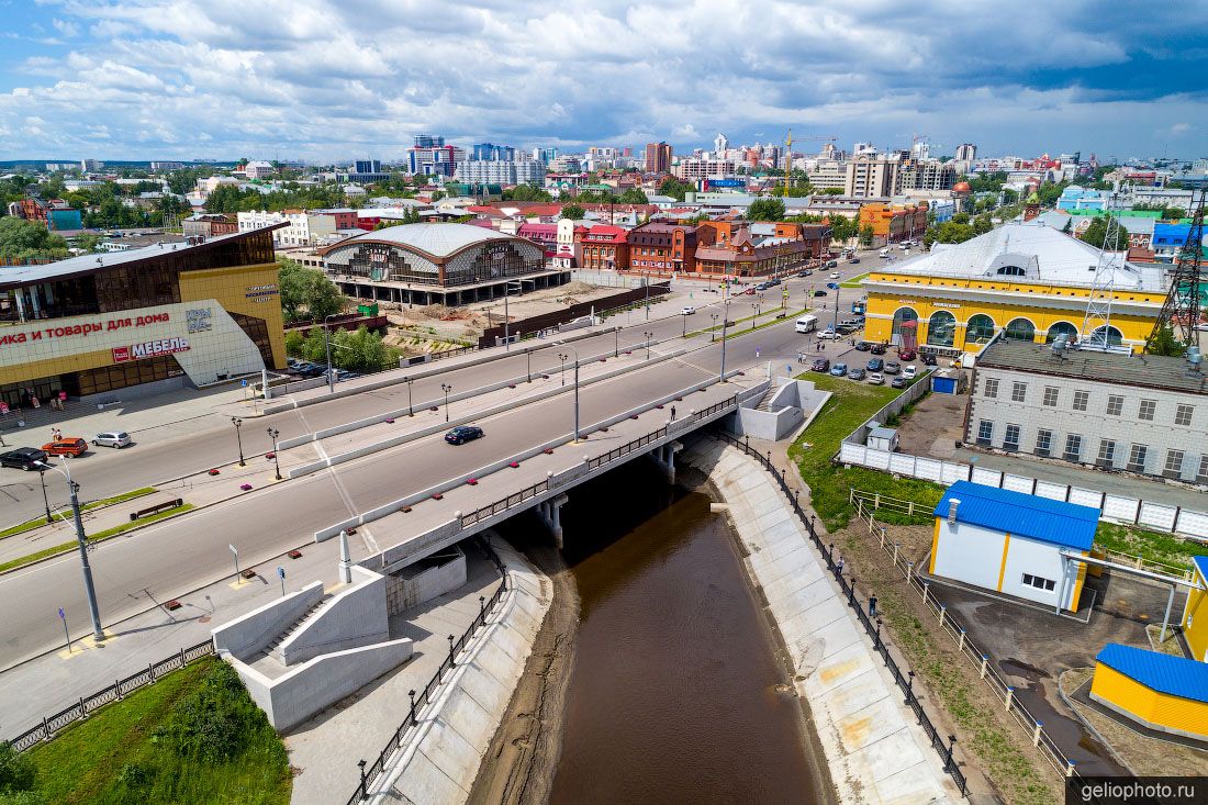 Река Барнаулка и проспект Ленина в Барнауле фото