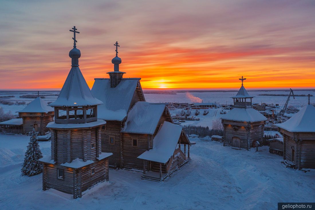 Обдорский острог в Салехарде зимой фото