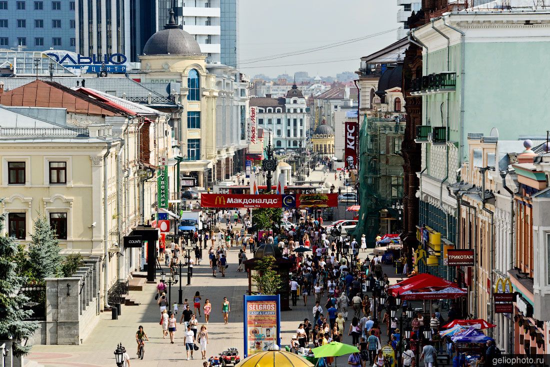 Улица Баумана в Казани фото