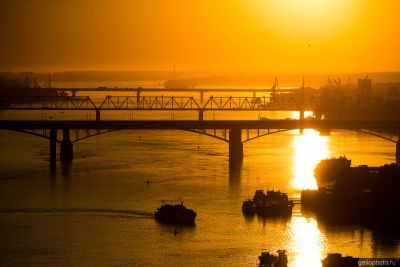 Новосибирские мосты через Обь на закате фото