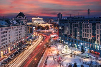 Вокзальная магистраль в Новосибирске вечером фото