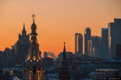 Колокольня Храма Софии Премудрости Божией в Москве фото