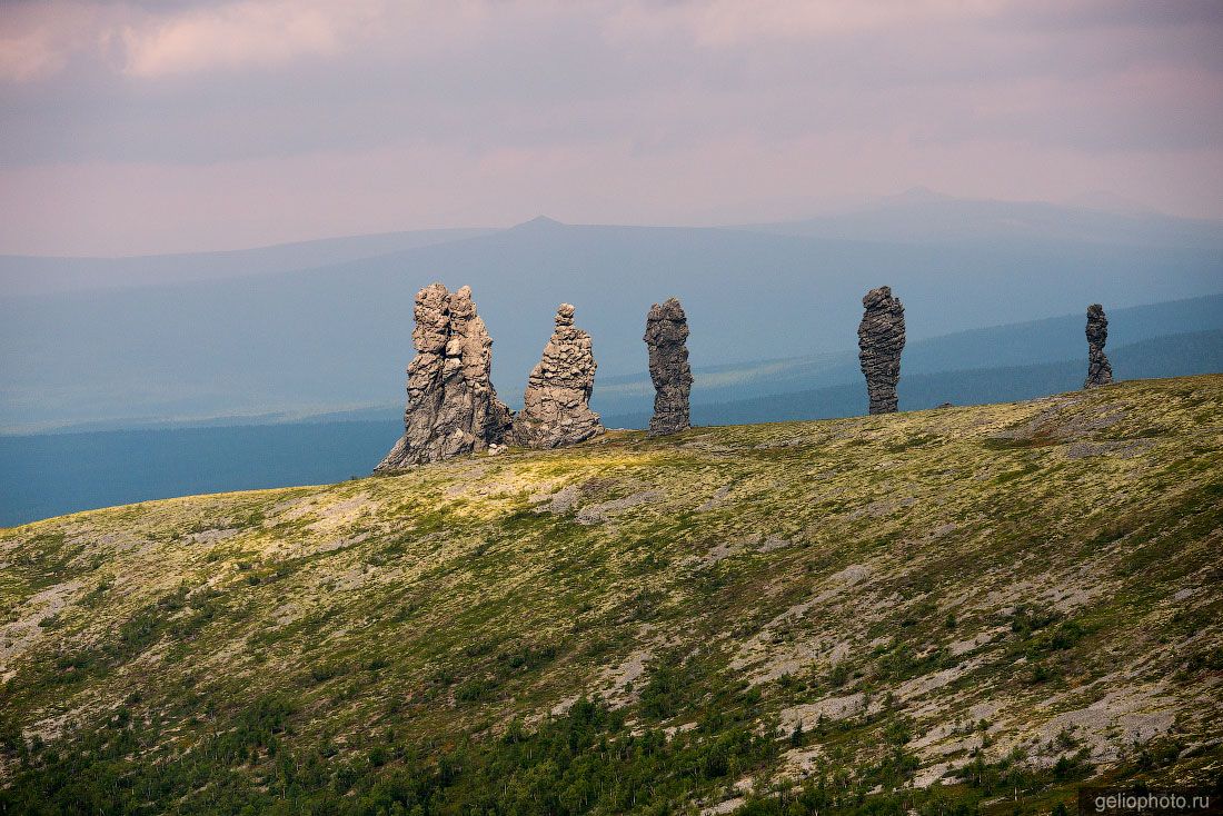 Столбы Маньпупунёр на Северном Урале фото