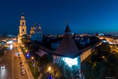 Астраханский Кремль ночью фото