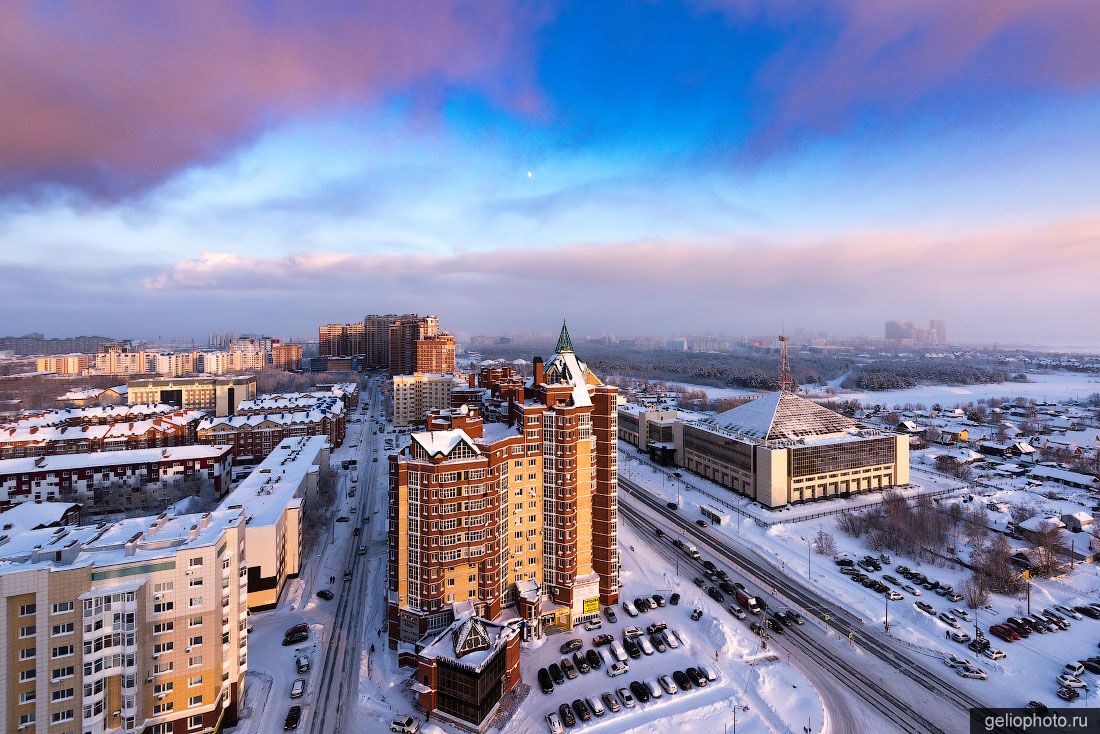 Университетская улица в Сургуте зимой фото