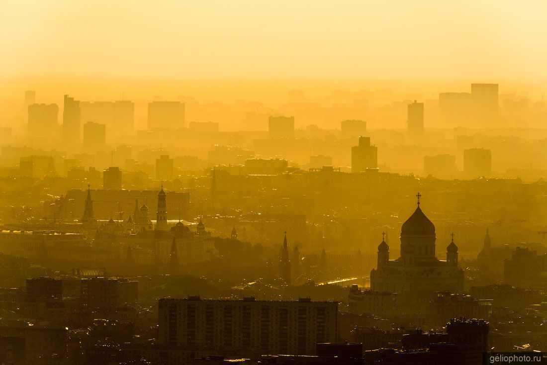 Центр Москвы на рассвете фото