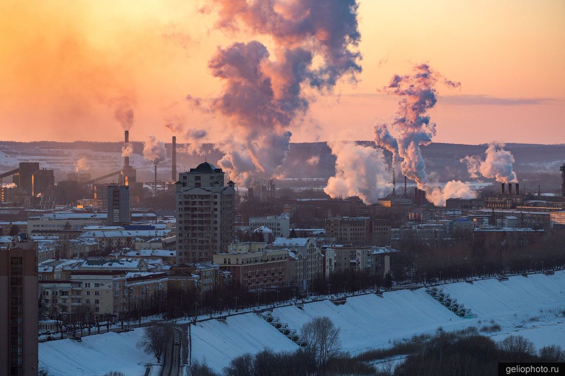 Набережная реки Томь в Кемерово зимой фото